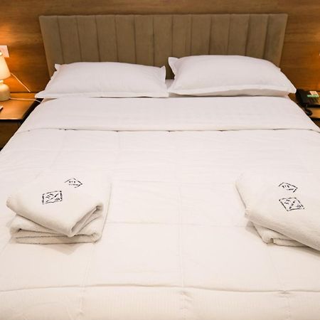 313 Boutique Hotel Tirana Extérieur photo