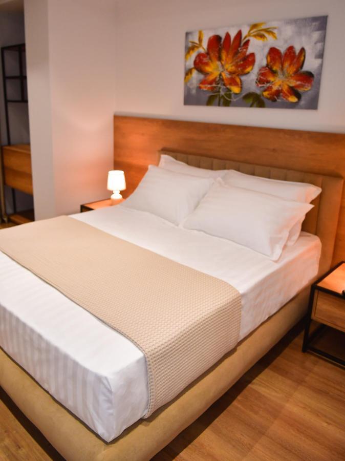 313 Boutique Hotel Tirana Extérieur photo