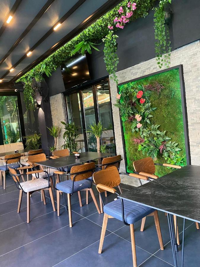 313 Boutique Hotel Tirana Extérieur photo
