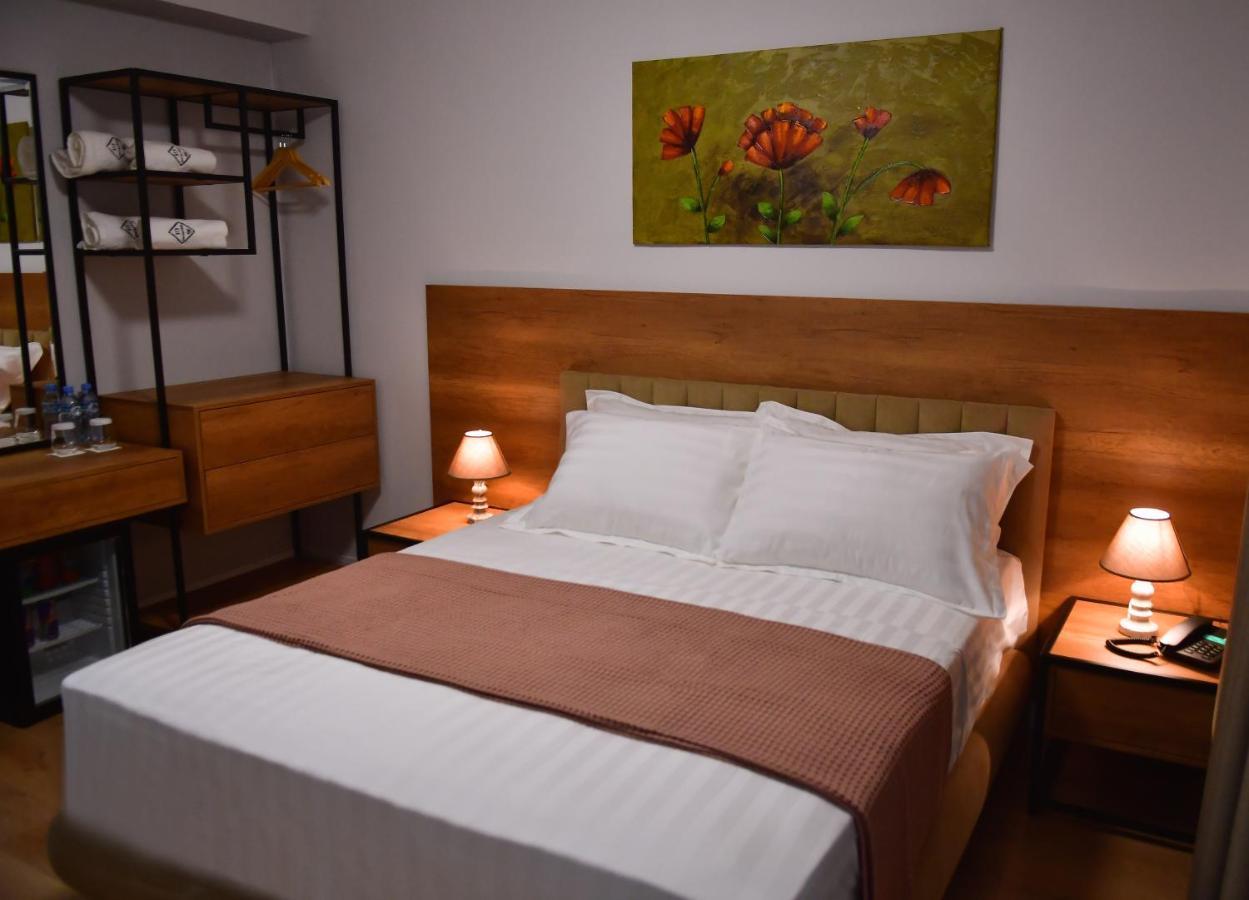 313 Boutique Hotel Tirana Extérieur photo