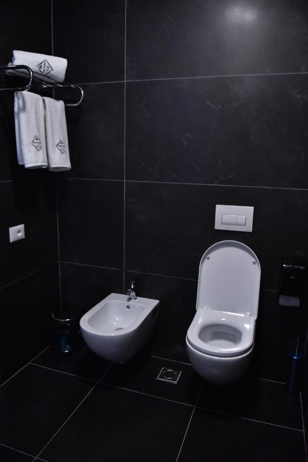 313 Boutique Hotel Tirana Extérieur photo