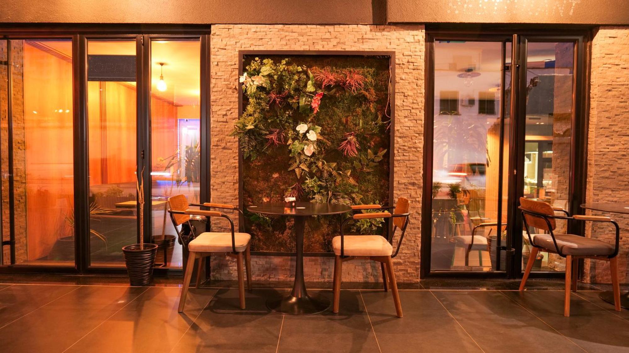 313 Boutique Hotel Tirana Extérieur photo