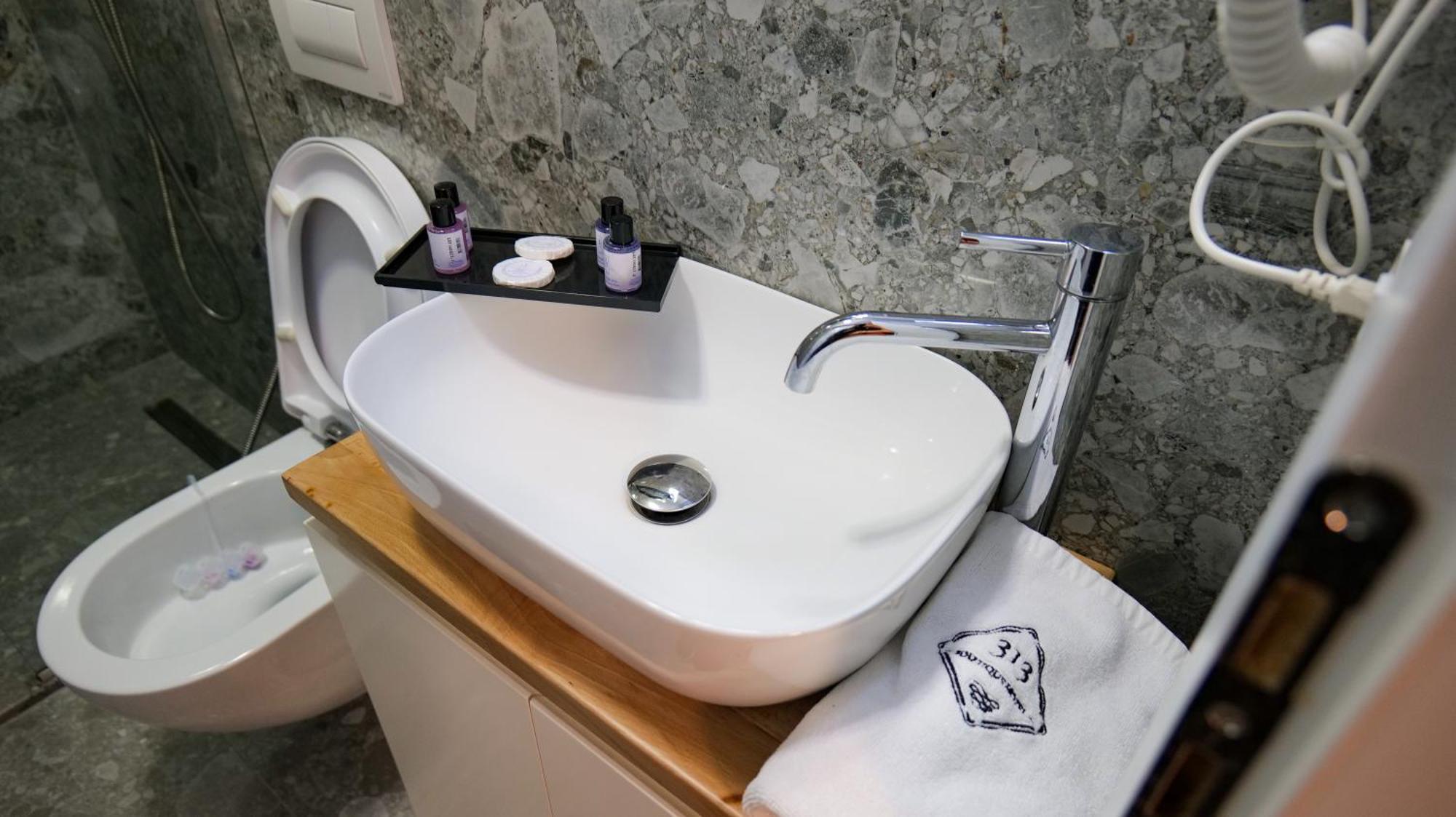313 Boutique Hotel Tirana Extérieur photo